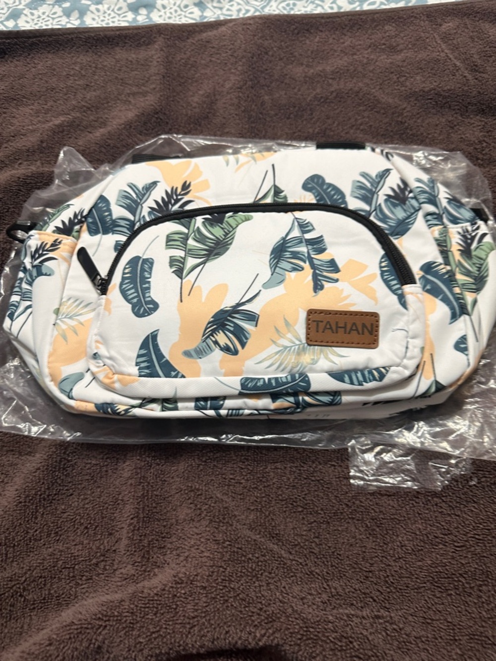 White Tropical Print lunch bag